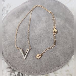 SWAROVSKI V Necklace
